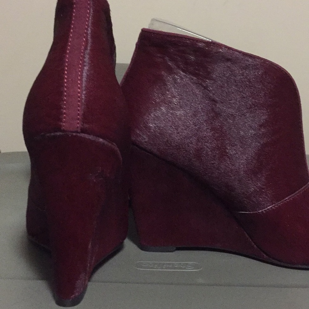 Wedge Booties - Deep Red Color - Picture 4 of 7